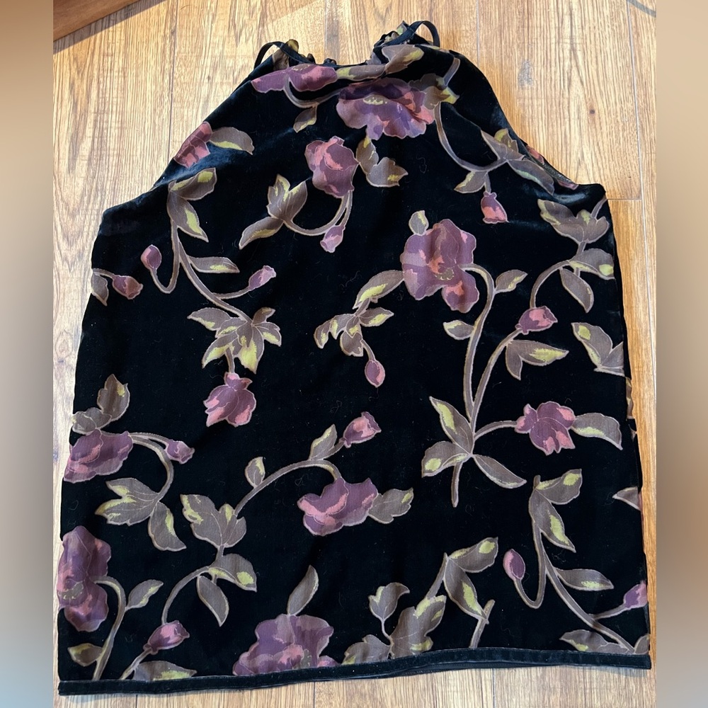 (Sm)Max Studio velvet sleeveless blouse